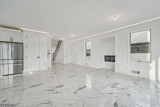 $6,000 | 19 Mountain Avenue, Mahwah, NJ 07430