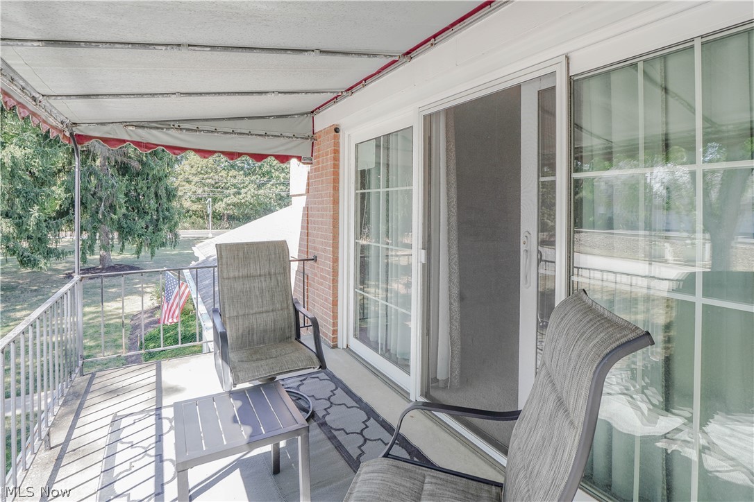 1653 Greenway Road Southeast, Unit 202 North Canton, OH 44709 - Photo 11 of 32