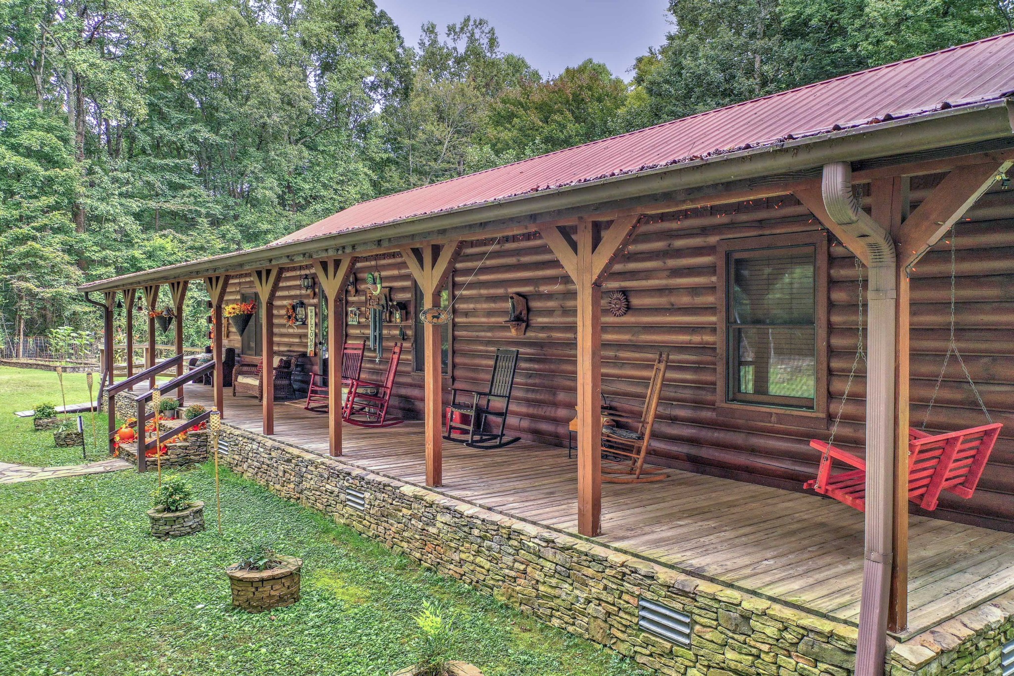 1331 Smith Thompson Road Bethpage, TN 37022 - Photo 9 of 35 a view of a backyard with wooden fence