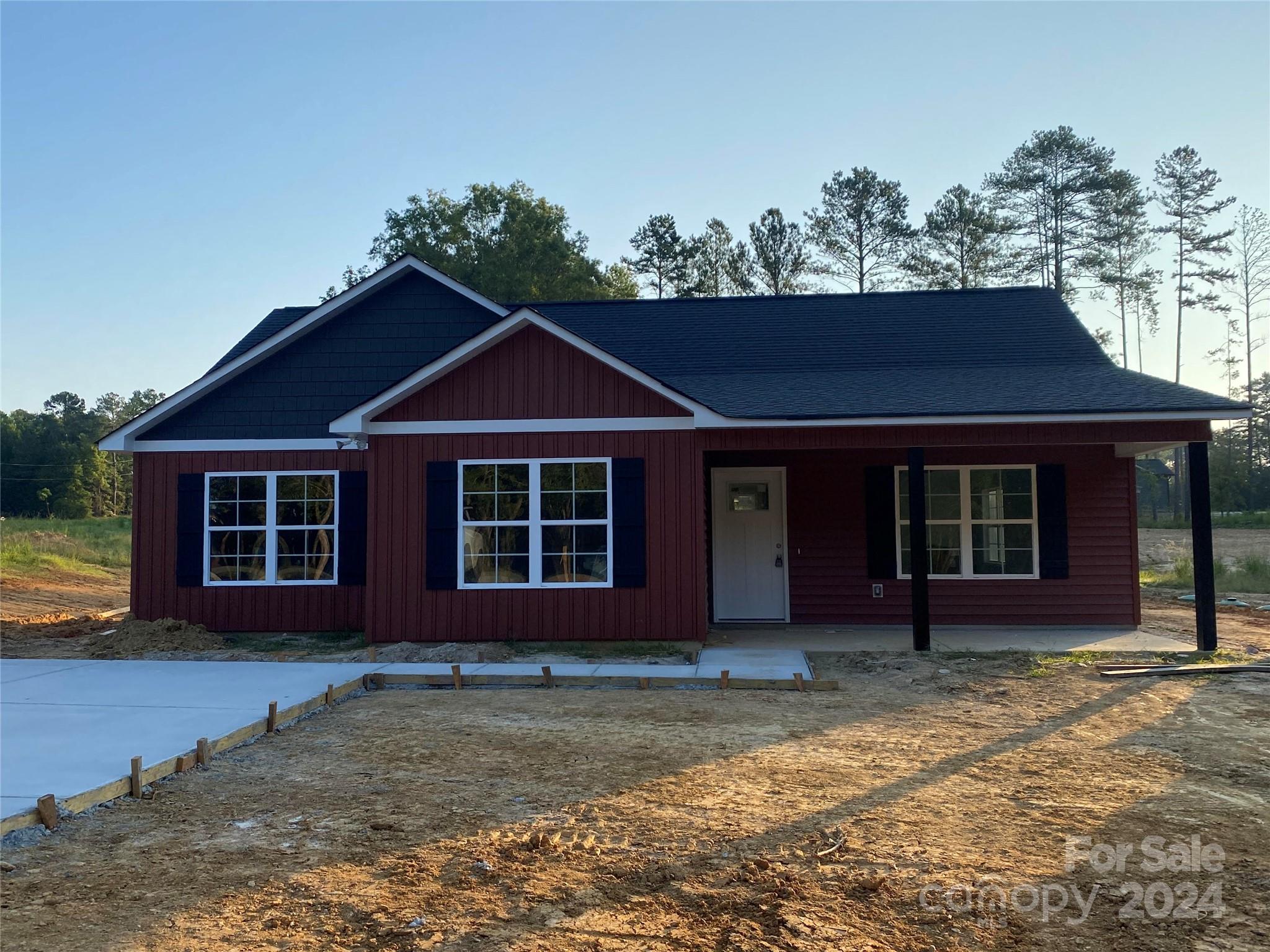 782 Starcliff Circle Lancaster, SC 29720 - Photo 3 of 8 a front view of a house with a yard