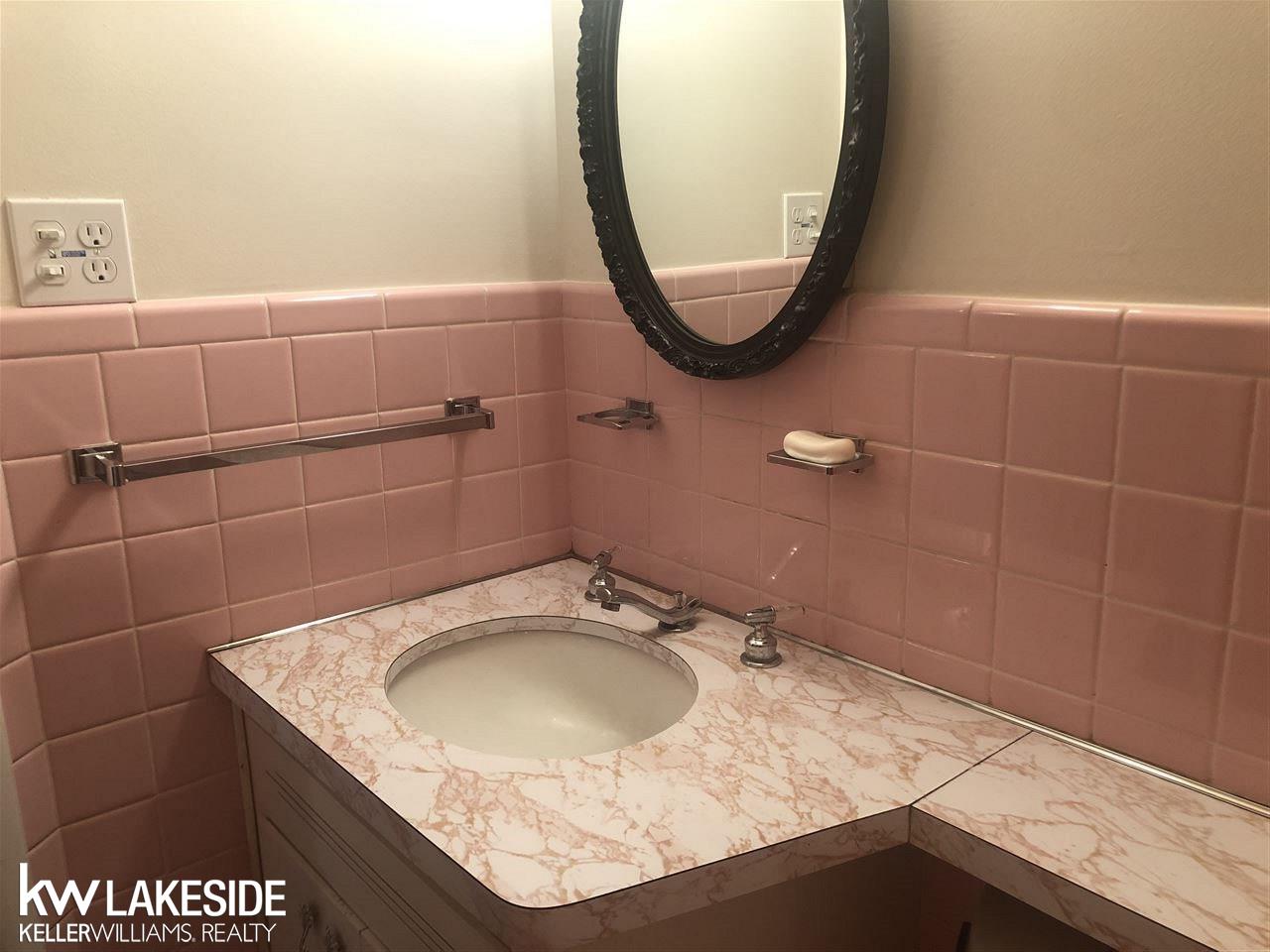 23300 Kelly Road, Unit 3 Eastpointe, MI 48021 - Photo 17 of 23