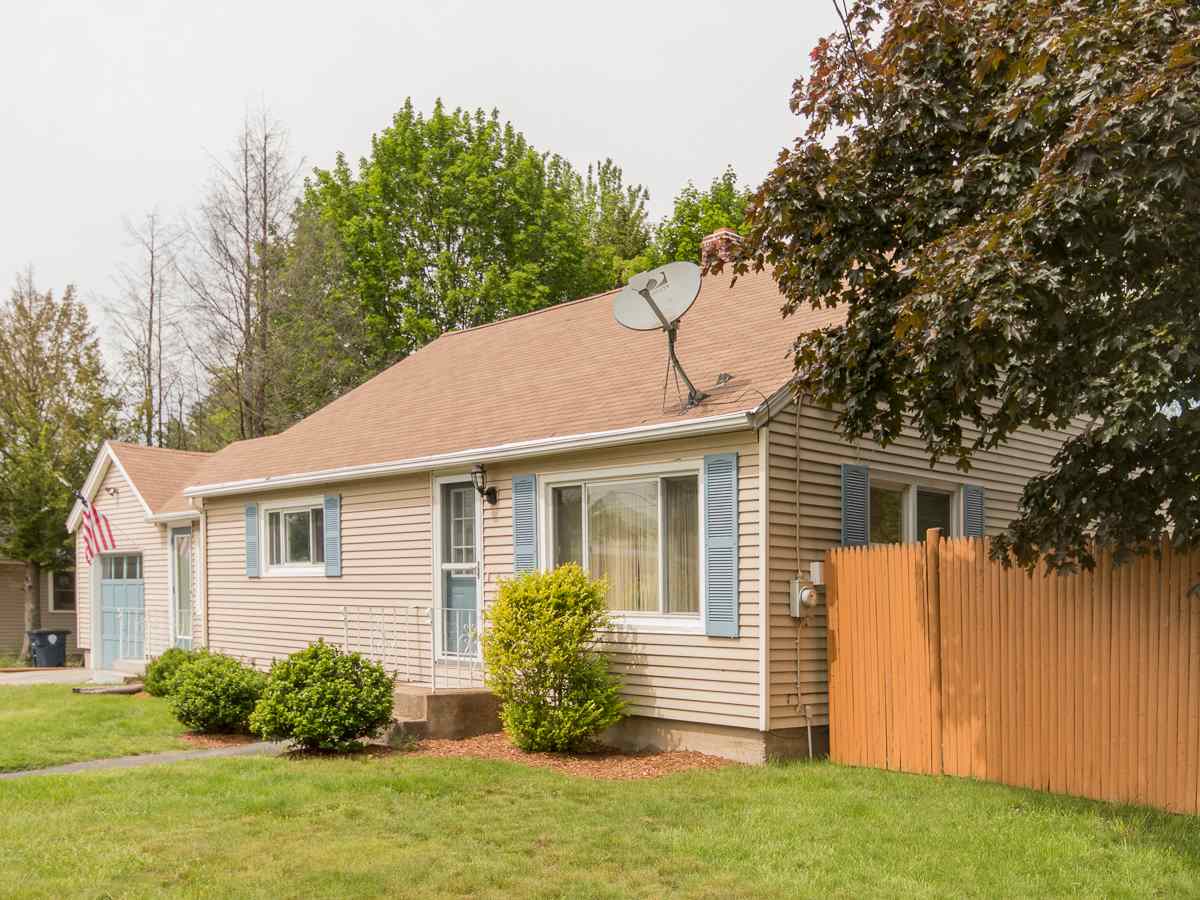 26 Lund Road Nashua, NH 03060 - Photo 2 of 25