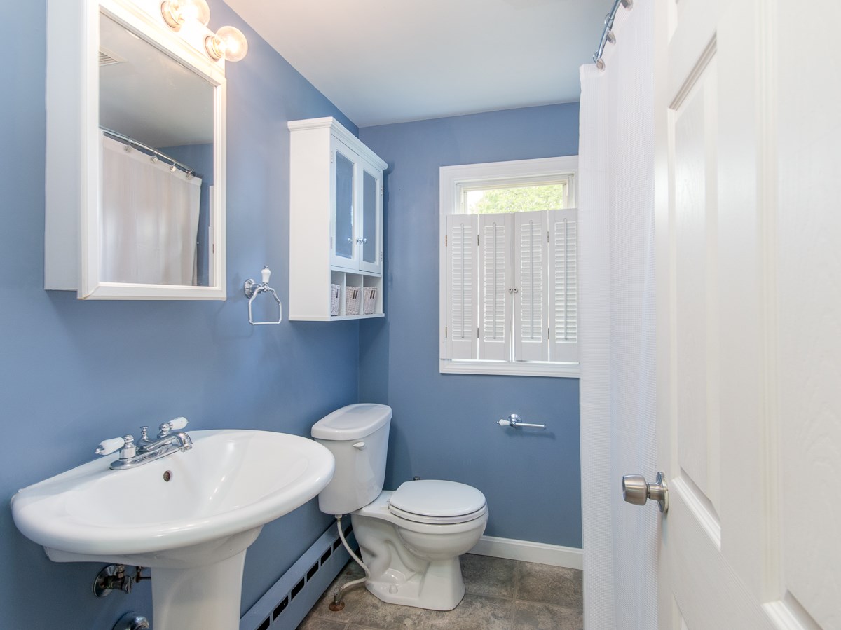 26 Lund Road Nashua, NH 03060 - Photo 15 of 25