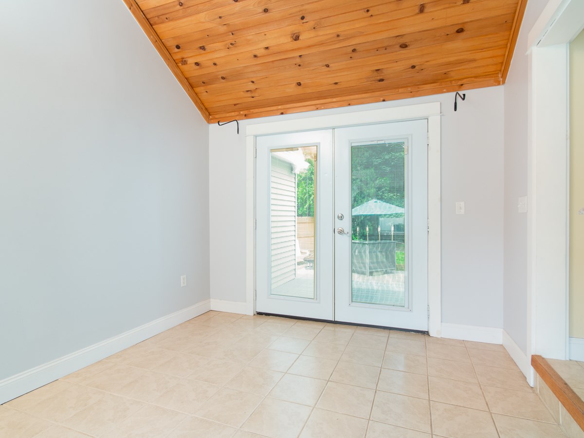 26 Lund Road Nashua, NH 03060 - Photo 4 of 25