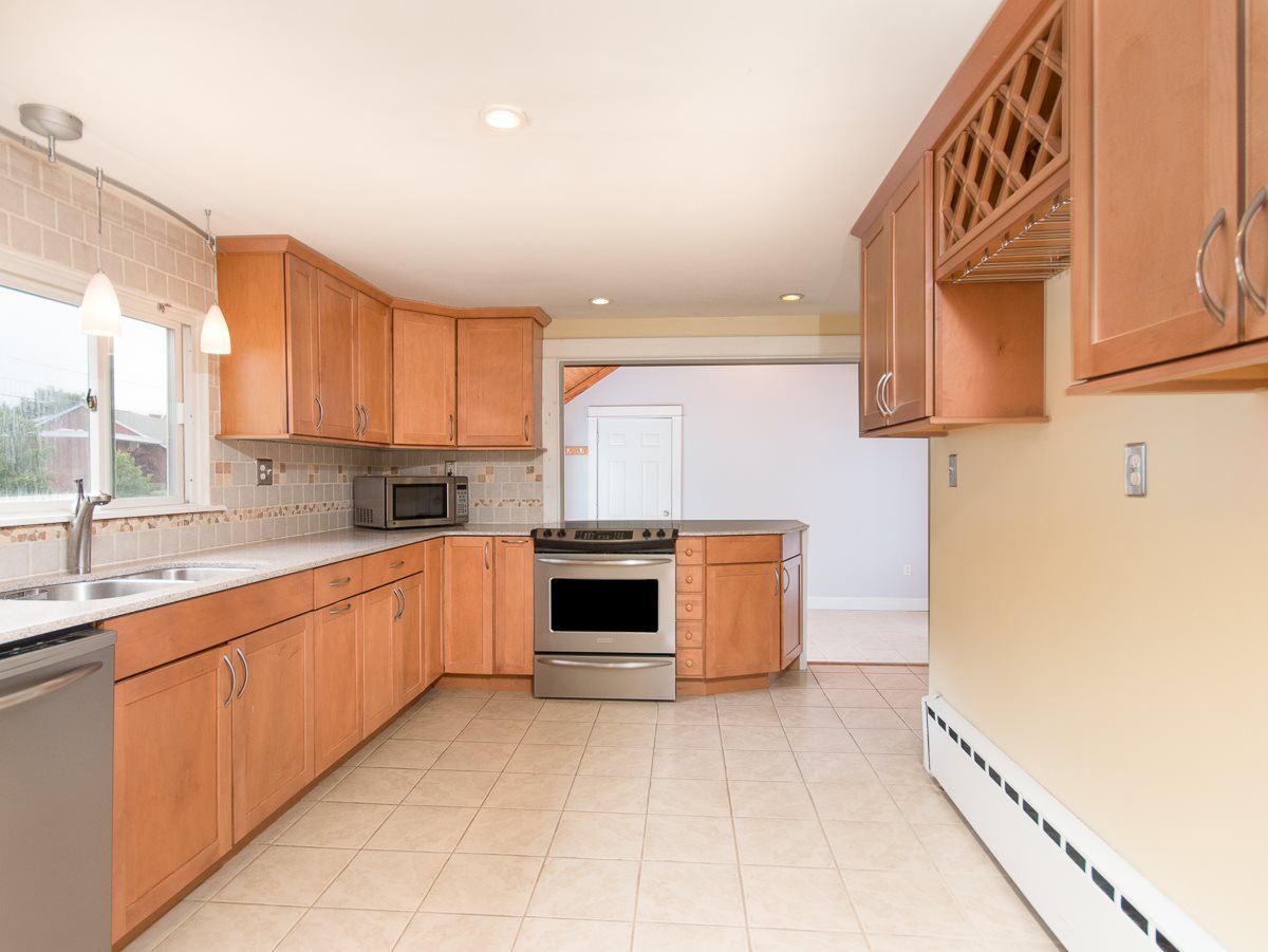 26 Lund Road Nashua, NH 03060 - Photo 6 of 25