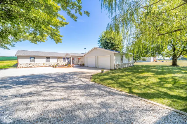 $295,000 | 700 West 350 North, Sharpsville, IN 46068