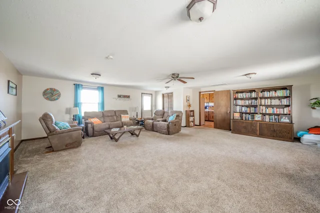 $295,000 | 700 West 350 North, Sharpsville, IN 46068