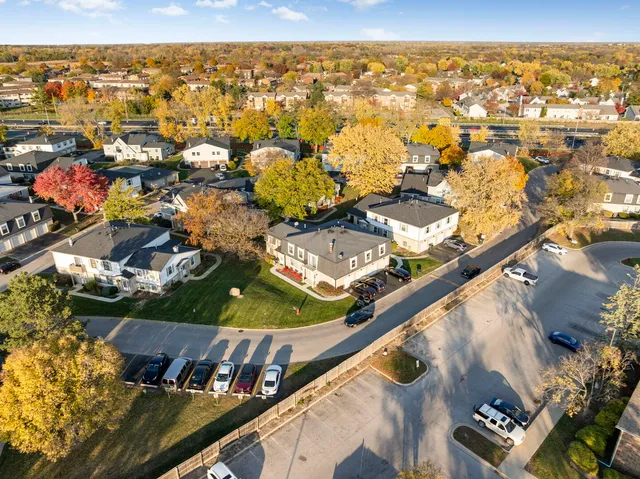 $1,850 | 2125 North Ginger Creek Drive, Unit 2125, Palatine, IL 60074