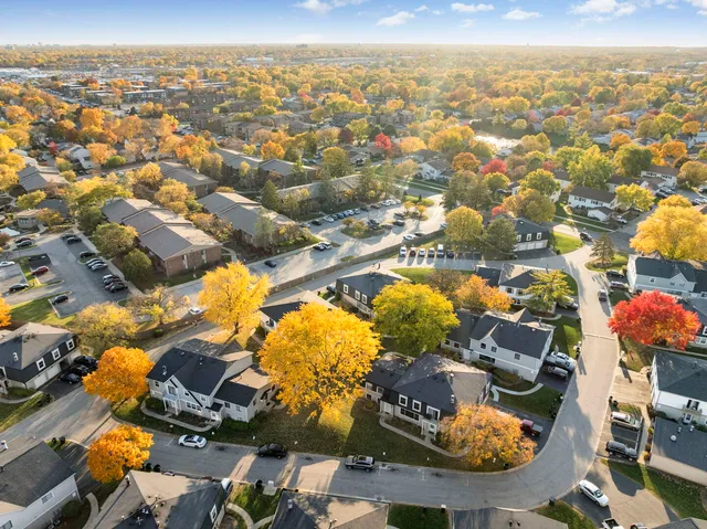 $1,850 | 2125 North Ginger Creek Drive, Unit 2125, Palatine, IL 60074