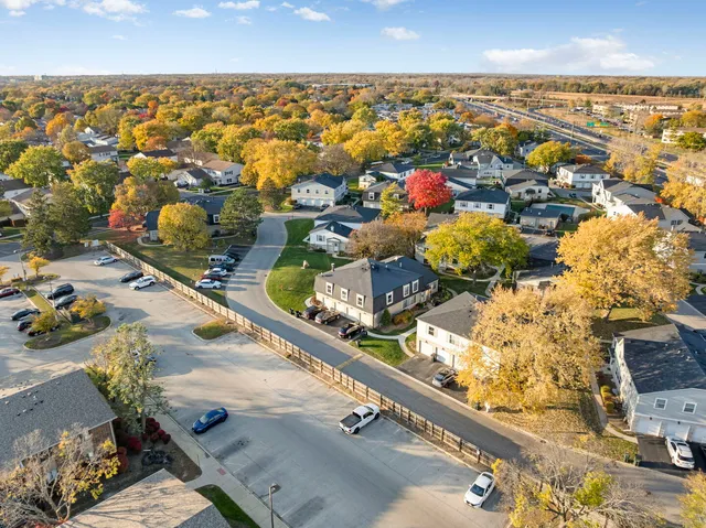 $1,850 | 2125 North Ginger Creek Drive, Unit 2125, Palatine, IL 60074