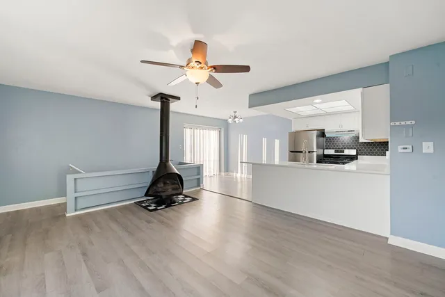 $1,850 | 2125 North Ginger Creek Drive, Unit 2125, Palatine, IL 60074