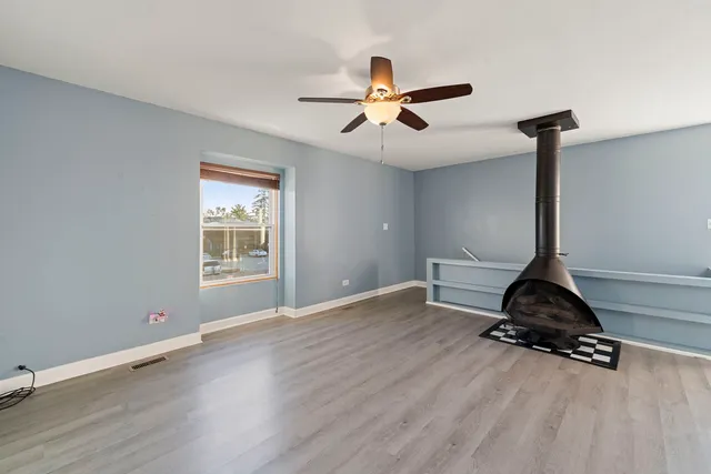 $1,850 | 2125 North Ginger Creek Drive, Unit 2125, Palatine, IL 60074