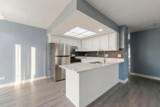 $1,850 | 2125 North Ginger Creek Drive, Unit 2125, Palatine, IL 60074