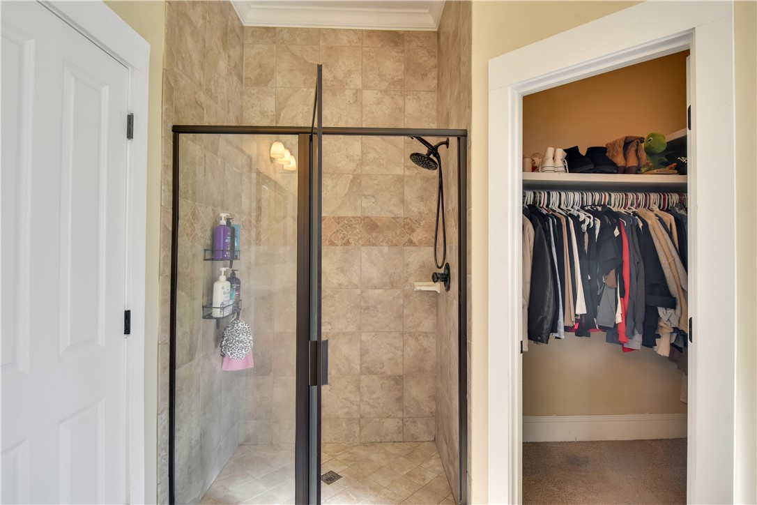 121 Pecan Pointe Road West Brunswick, GA 31525 - Photo 16 of 27 Tiled shower