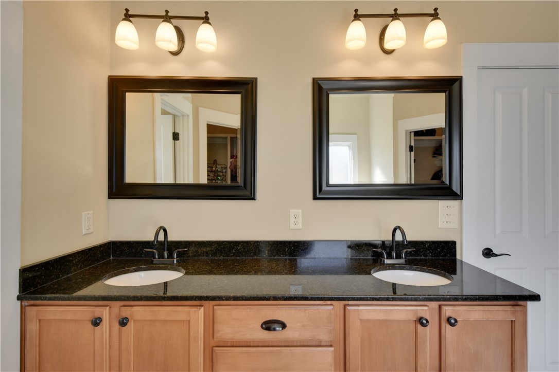 121 Pecan Pointe Road West Brunswick, GA 31525 - Photo 18 of 27 double vanity