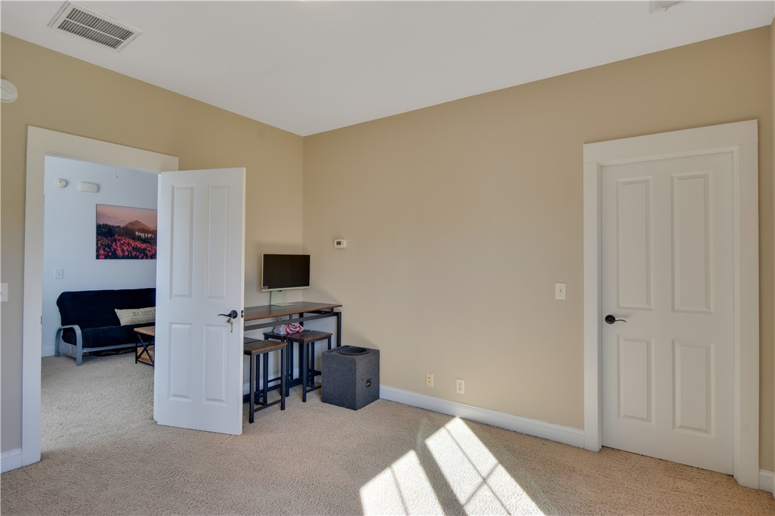 121 Pecan Pointe Road West Brunswick, GA 31525 - Photo 25 of 27 Guest bedroom upstairs.
