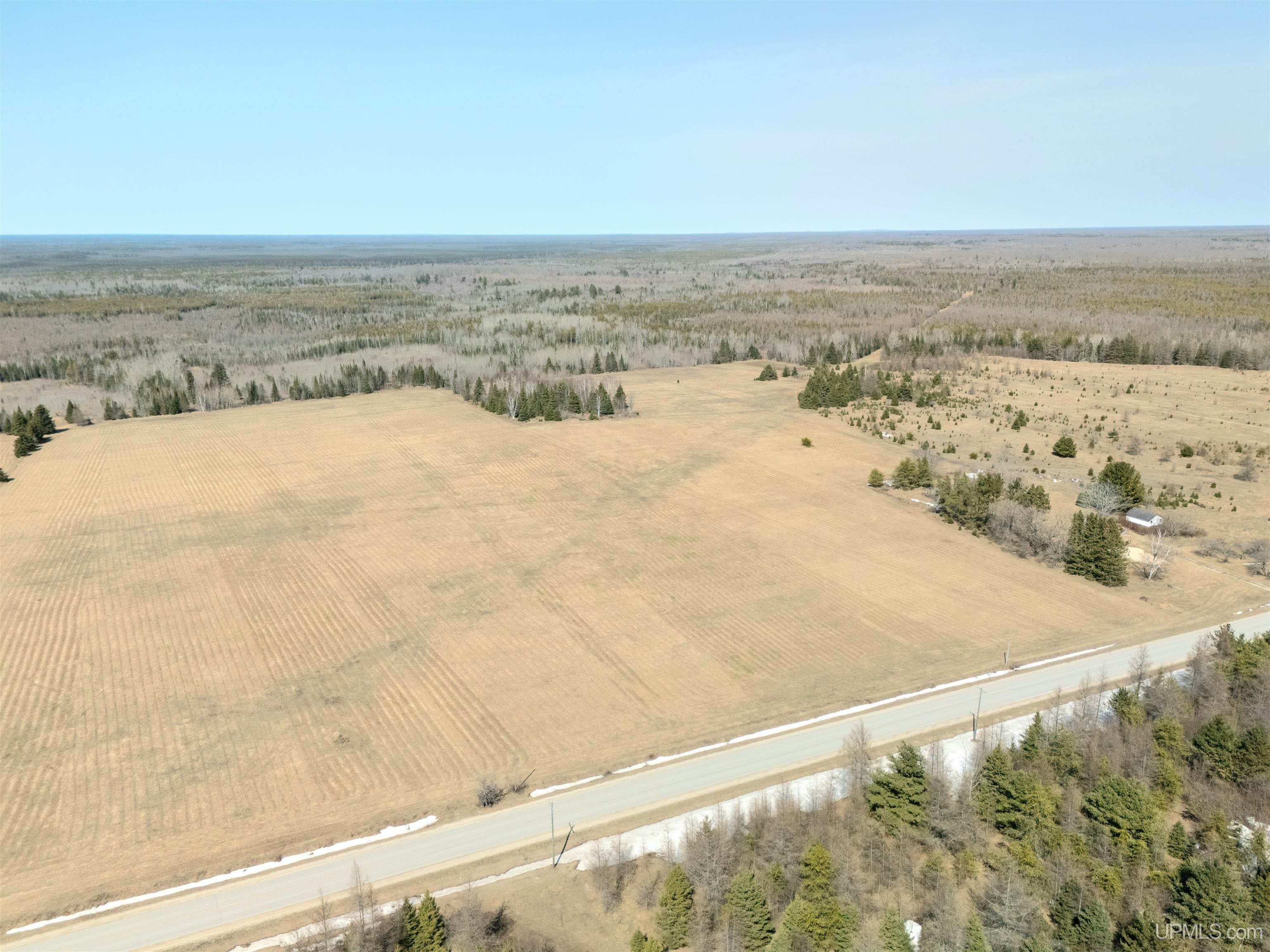 2620 Quarry Road Gulliver, MI 49840 - Photo 1 of 15 Gallery Image 1
