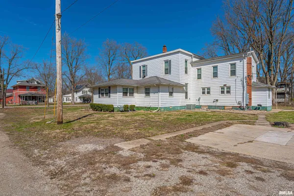 $150,000 | 705 East Chestnut Street, Mason City, IL 62664