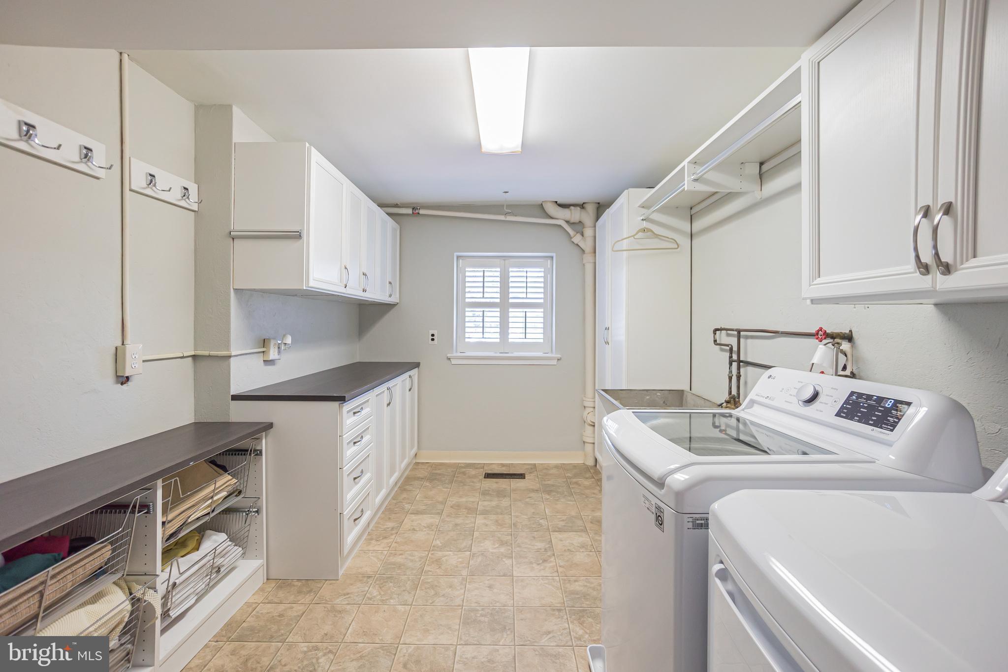 923 Pinecroft Road Berwyn, PA 19312 - Photo 17 of 31 Laundry Room