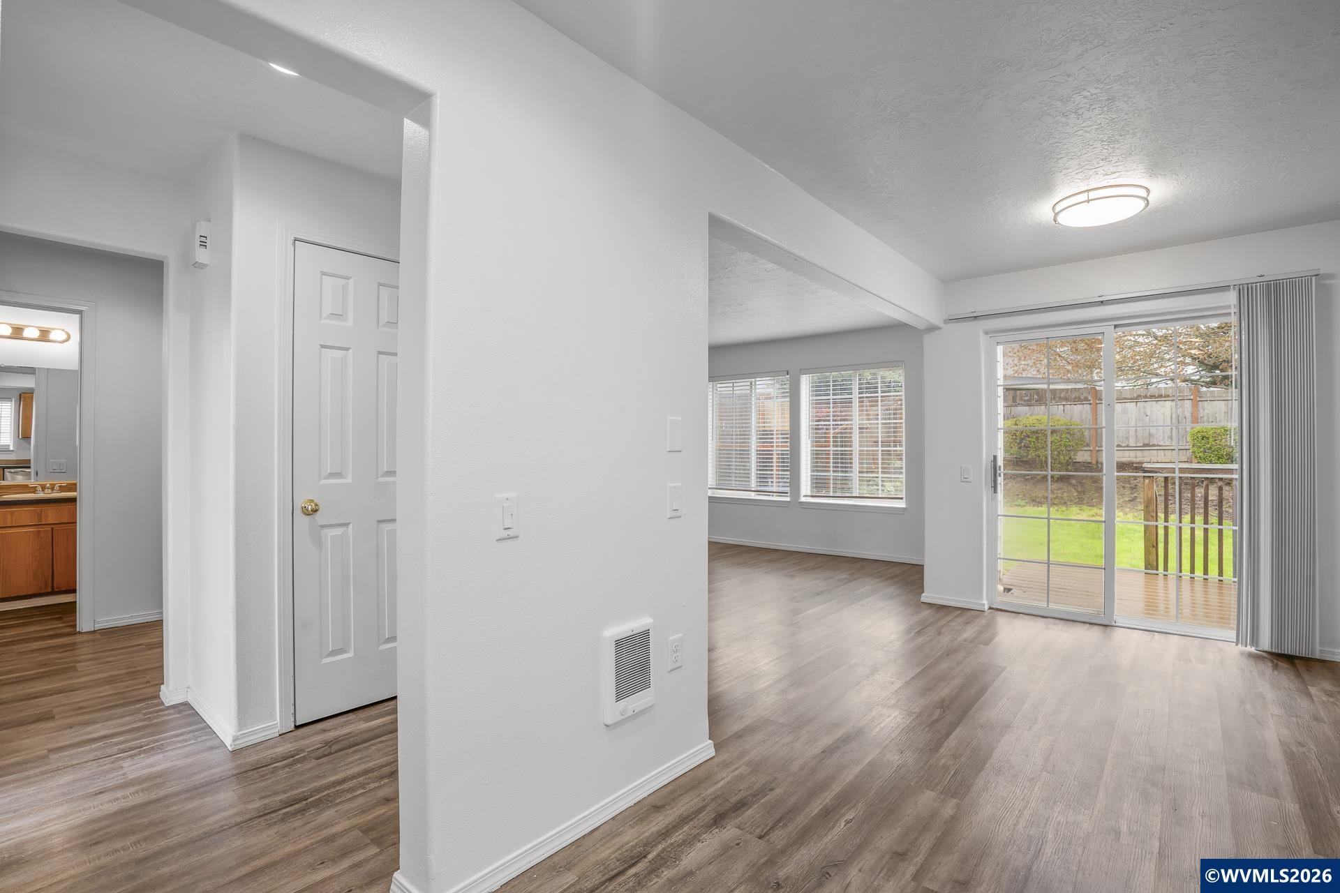 6946 Ridgetop Drive Northeast Keizer, OR 97303 - Photo 15 of 28
