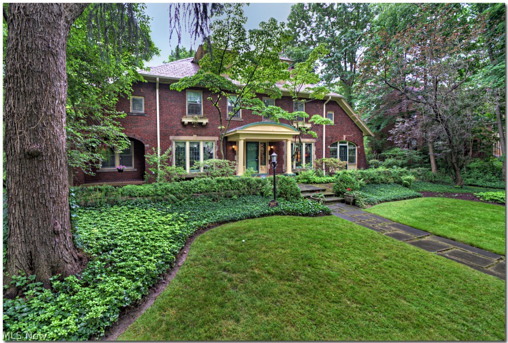 2667 Wicklow Road Cleveland, OH 44120 - Photo 2 of 25 Gallery Image 2
