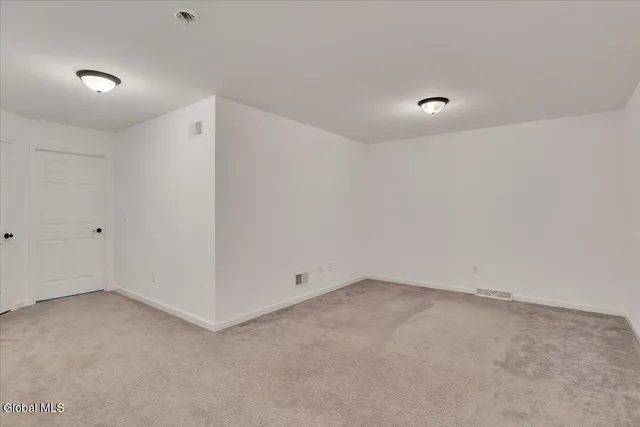 $3,600 | 22 Stacey Way, North Greenbush, NY 12180