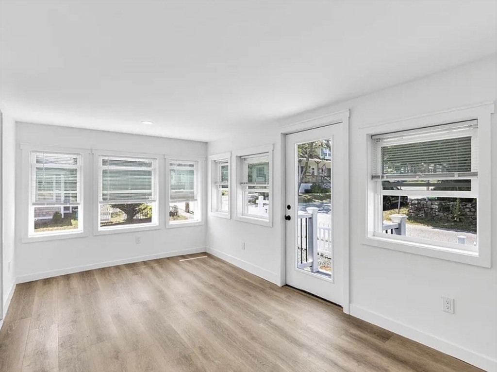 35 Locust Street Wareham, MA 02558 - Photo 3 of 22