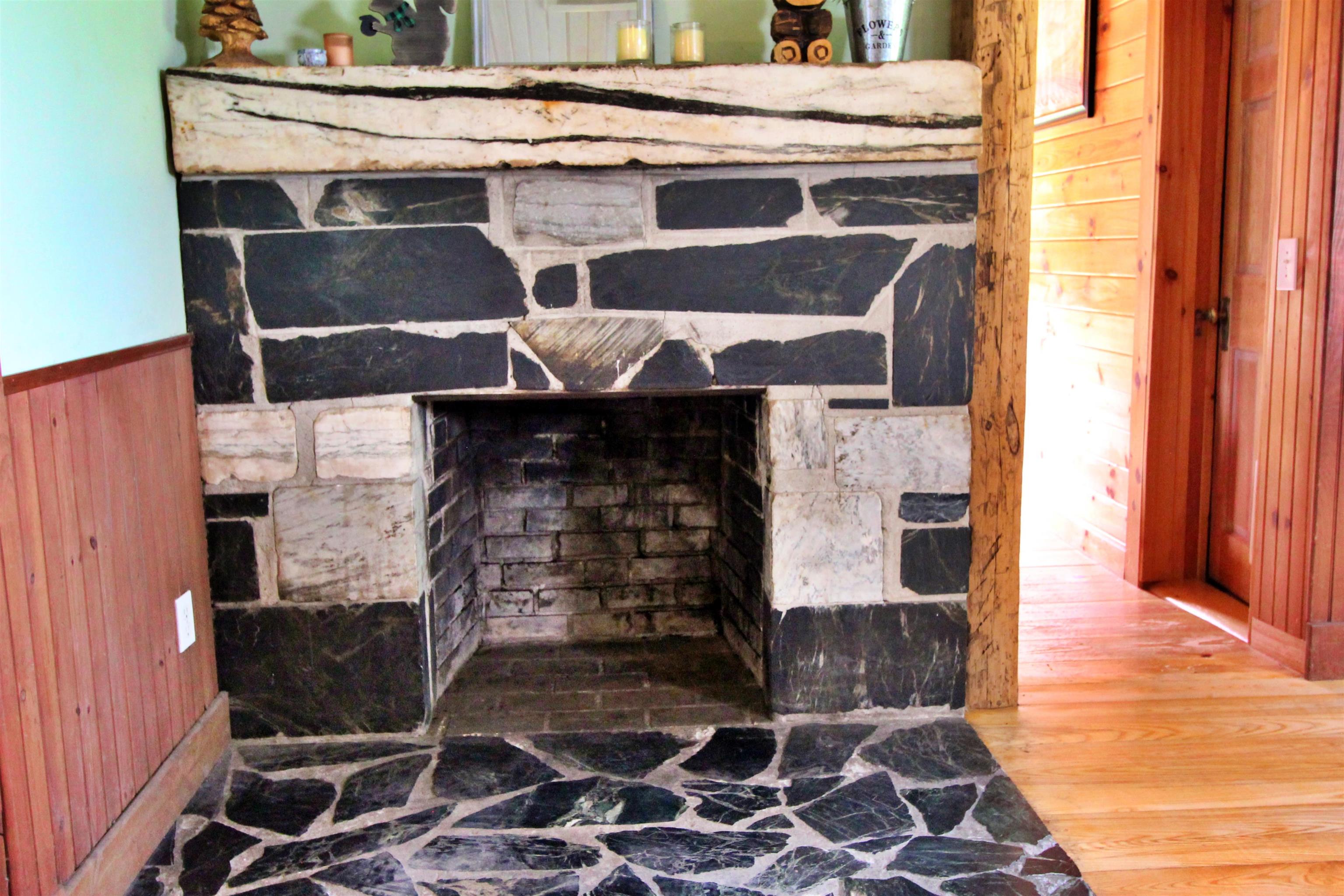 363 West Shore Road South Hero, VT 05486 - Photo 3 of 40 Gallery Image 3