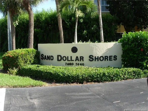 a sign of a park