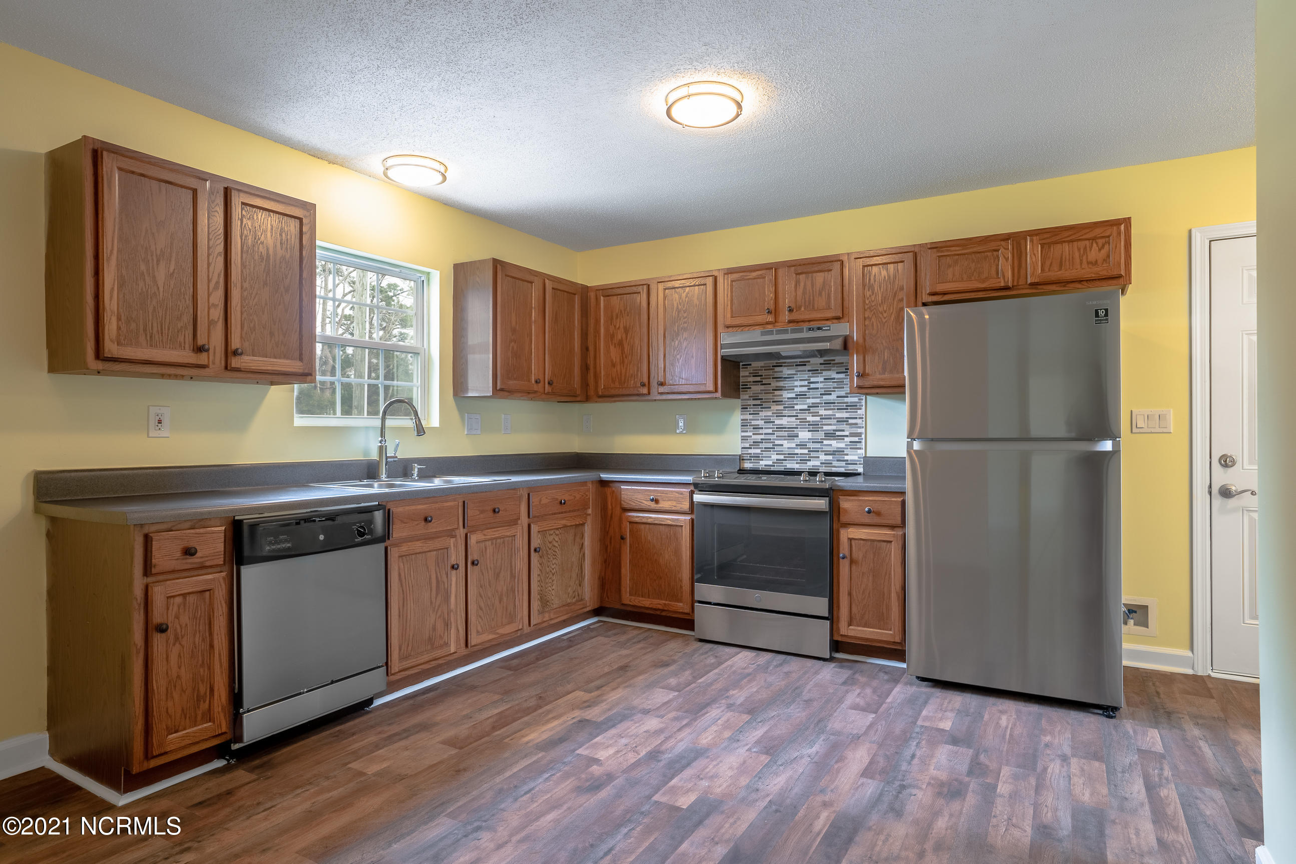 1213 Old Mill Road Northeast Navassa, NC 28451 - Photo 7 of 21 1213 Old Mill Road NE-11