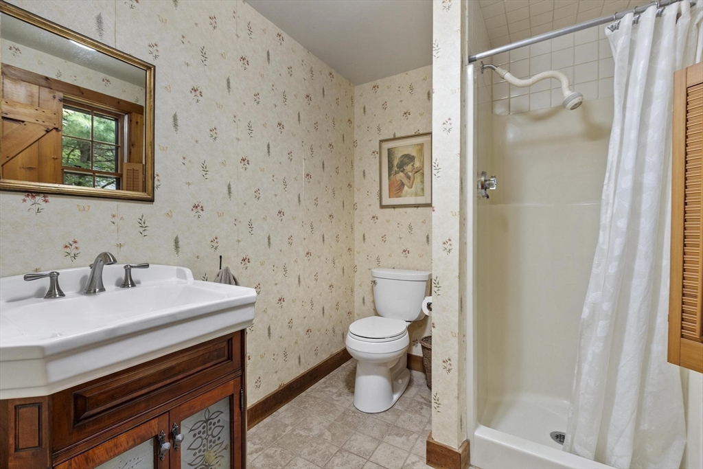 81 Vinton Pond Road Townsend, MA 01474 - Photo 9 of 42 Gallery Image 9