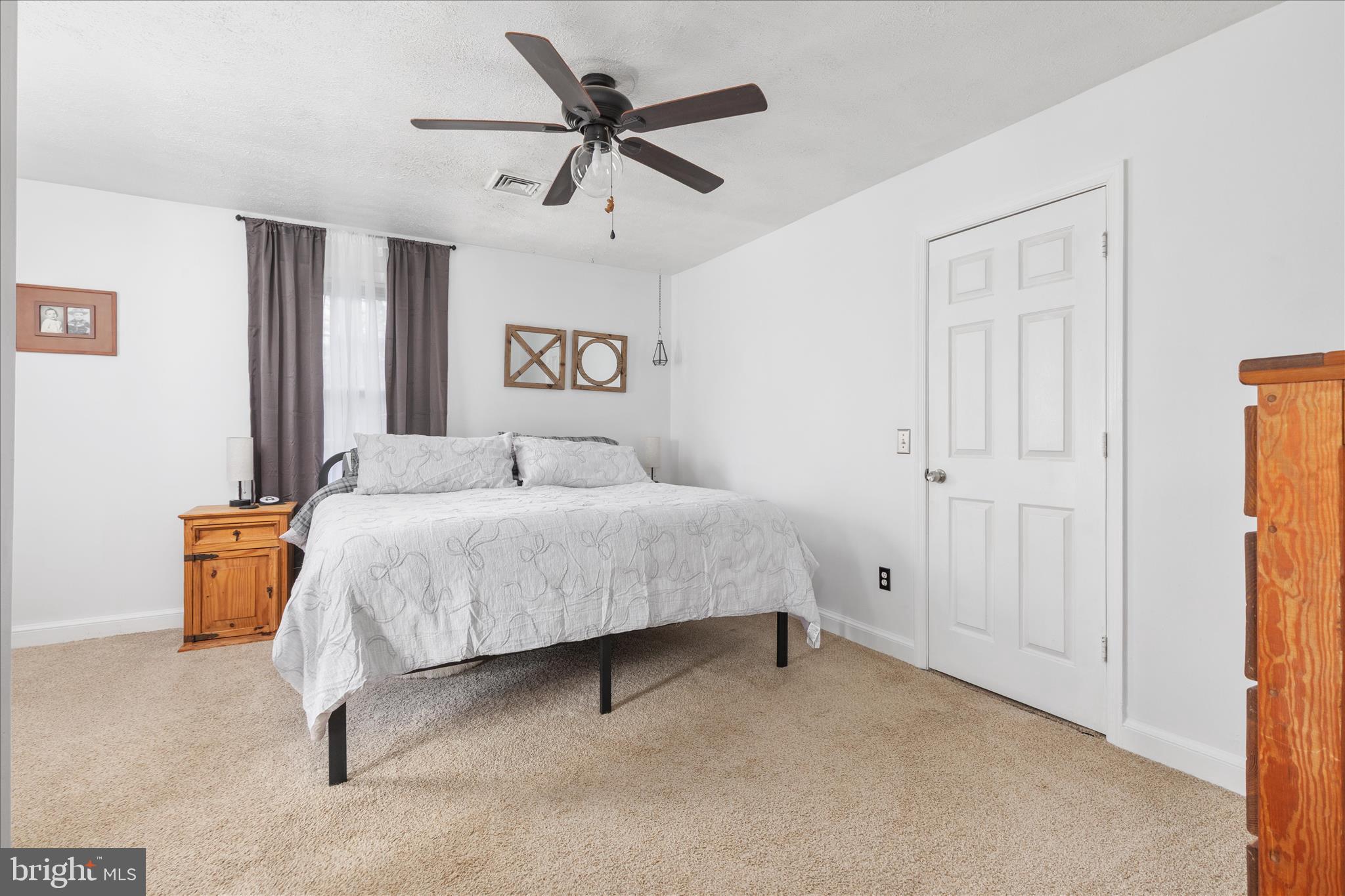 4364 Belvoir Road Marshall, VA 20115 - Photo 24 of 55