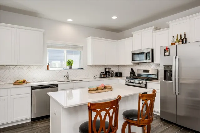 $2,000 | 10712 Timber Brook Pass, Austin, TX 78747