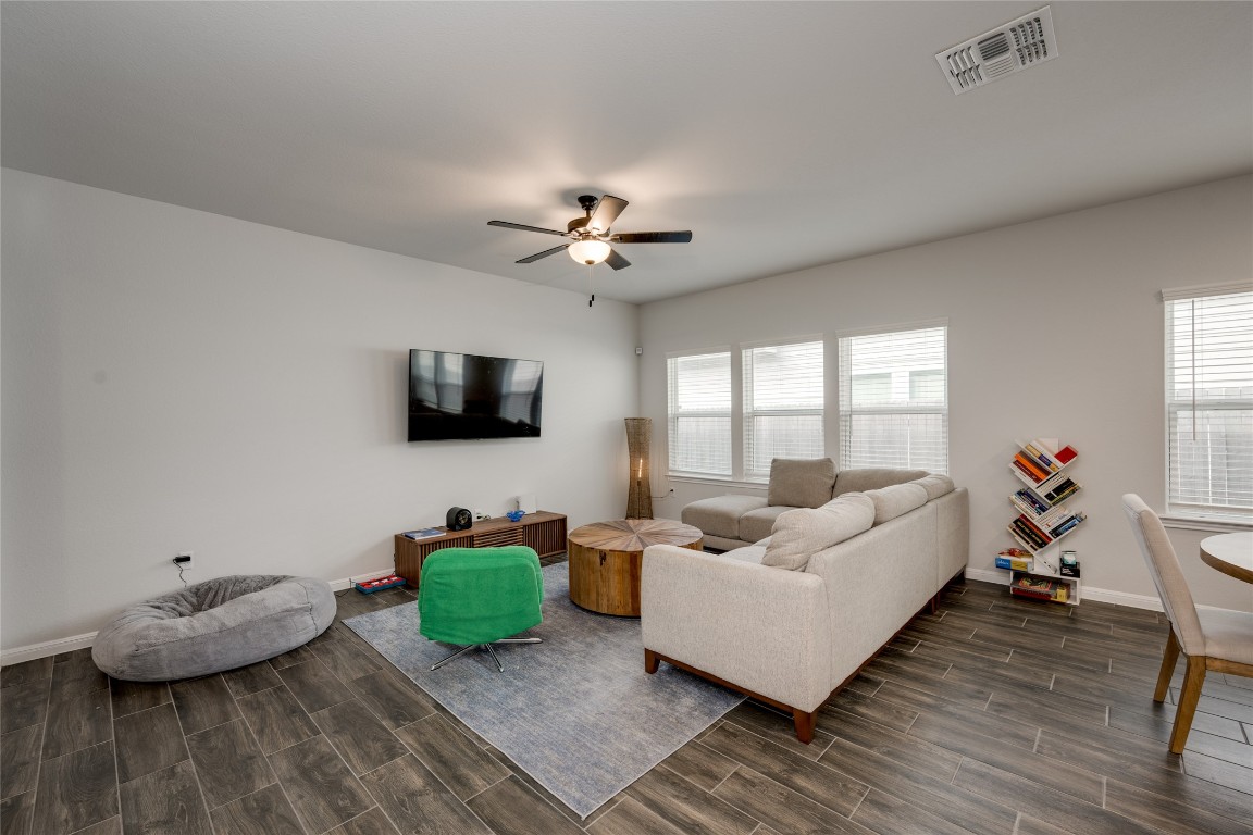 10712 Timber Brook Pass Austin, TX 78747 - Photo 4 of 38