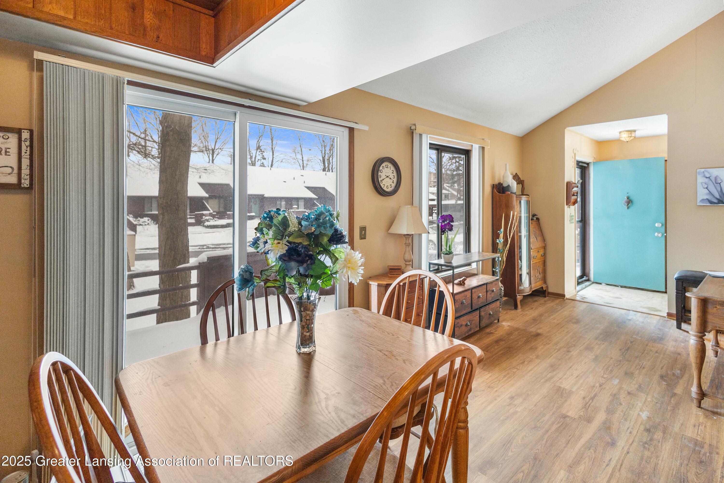 111 East Jolly Road, Unit 25 Lansing, MI 48910 - Photo 11 of 47 tempImagehgiJwH