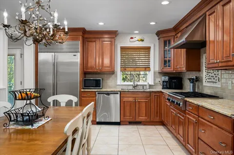 $699,000 | 50 Stewart Place, Eastchester, NY 10709