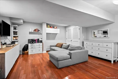 $699,000 | 50 Stewart Place, Eastchester, NY 10709