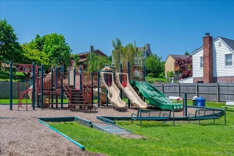 $699,000 | 50 Stewart Place, Eastchester, NY 10709