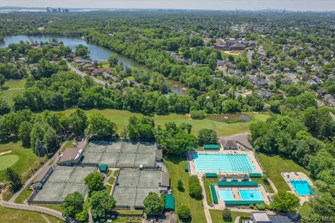 $699,000 | 50 Stewart Place, Eastchester, NY 10709