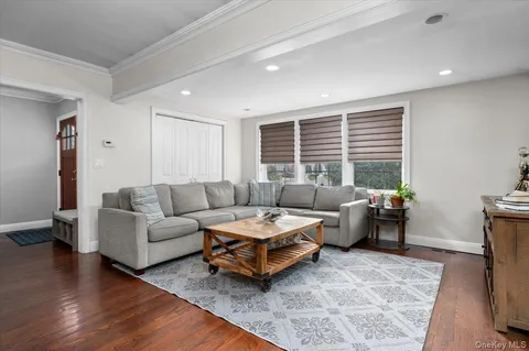 $699,000 | 50 Stewart Place, Eastchester, NY 10709