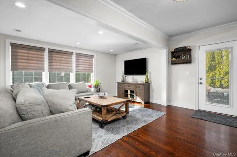 $699,000 | 50 Stewart Place, Eastchester, NY 10709