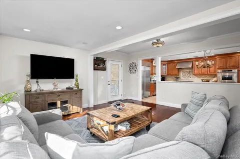 $699,000 | 50 Stewart Place, Eastchester, NY 10709