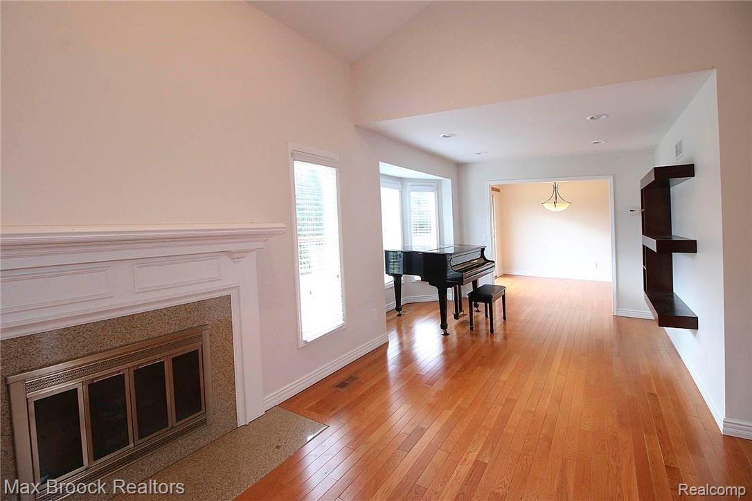 1192 Bembridge Drive Rochester, MI 48307 - Photo 11 of 47 Dining/Music Room with Large Bay Window