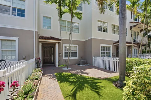 $449,900 | 107 Ocean Cay Way, Hypoluxo, FL 33462