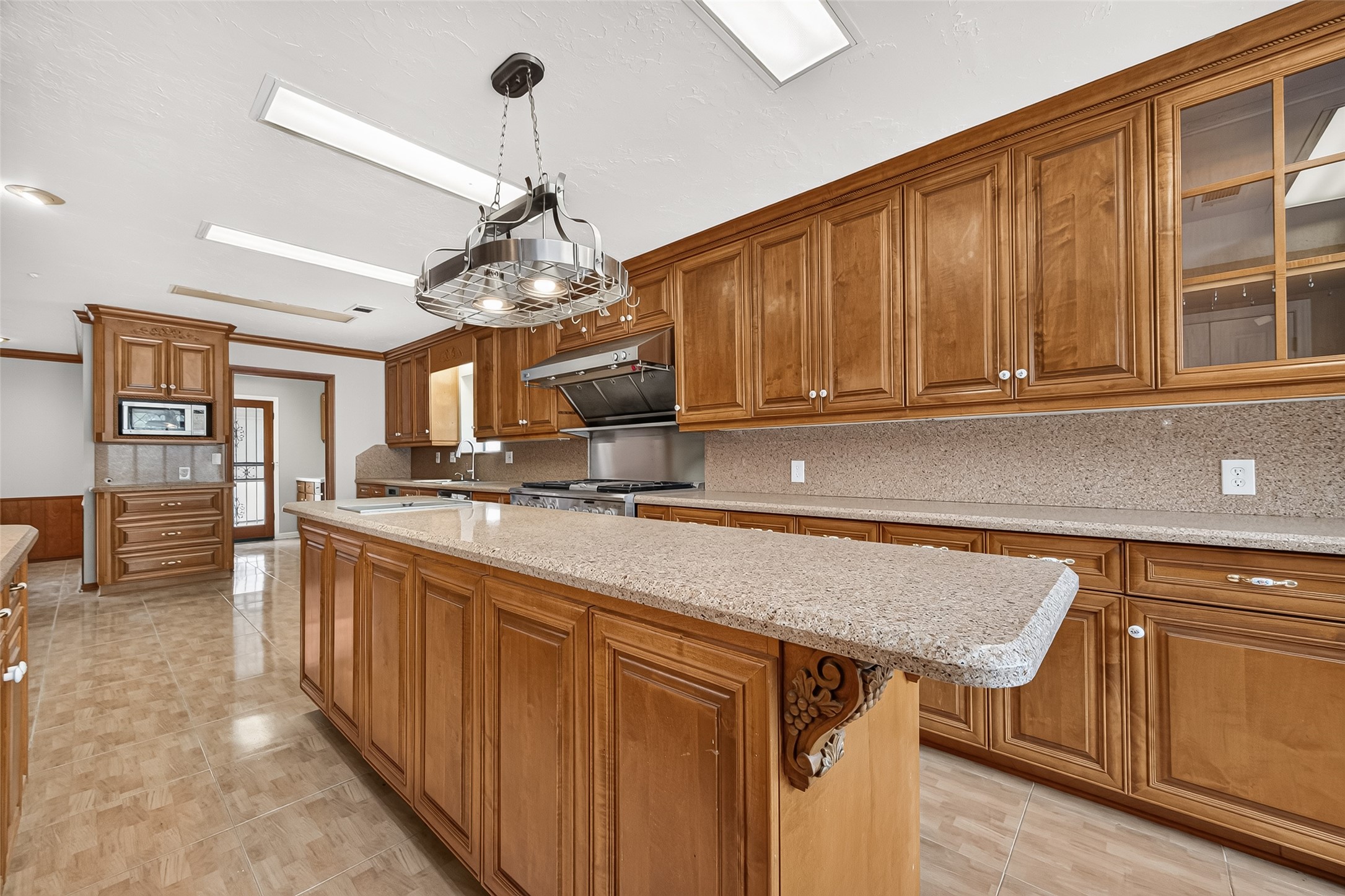 16806 Deep Pines Drive Spring, TX 77379 - Photo 8 of 34 Extra Long Island
