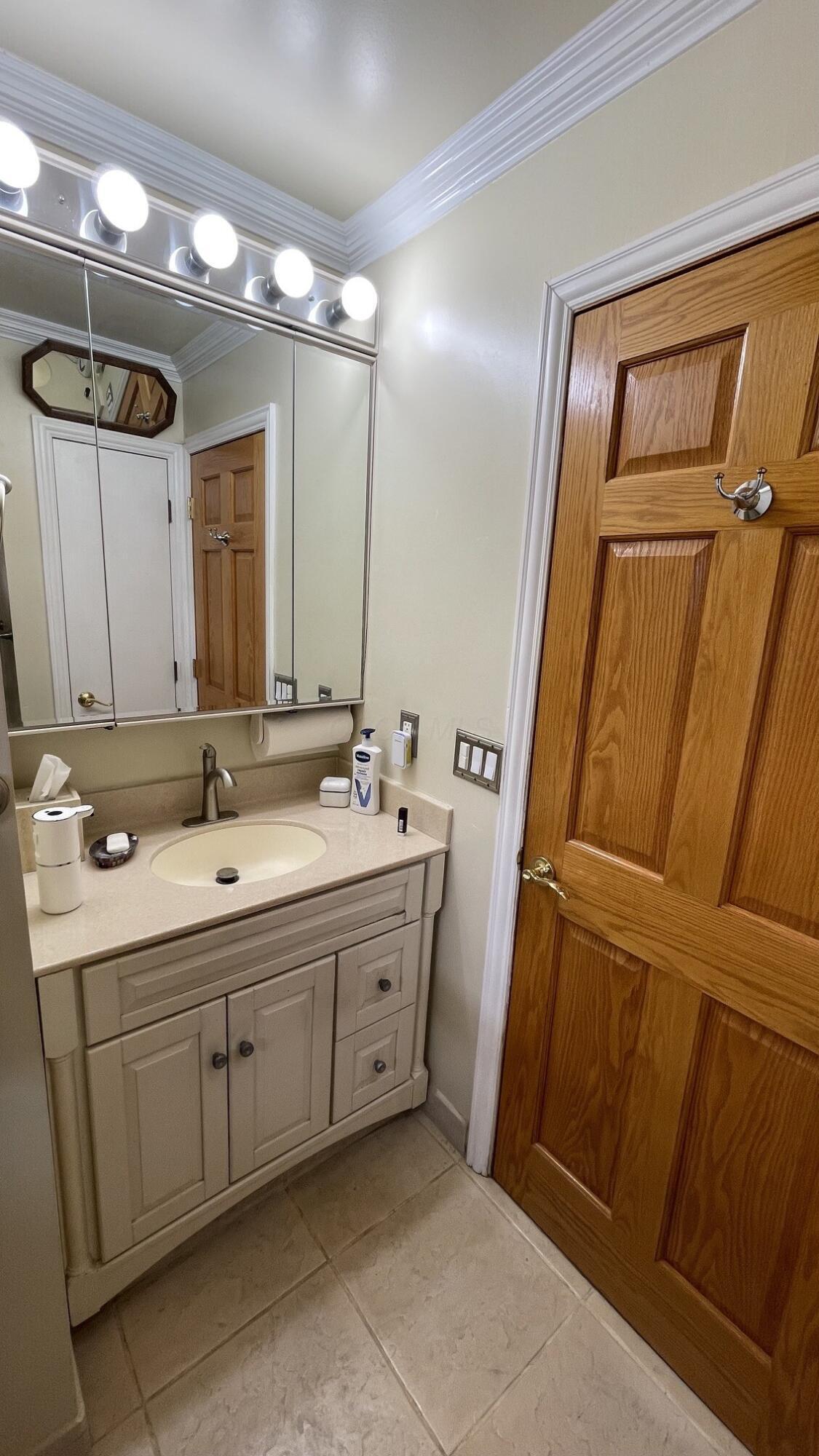 1220 Evergreen Road Columbus, OH 43207 - Photo 15 of 35