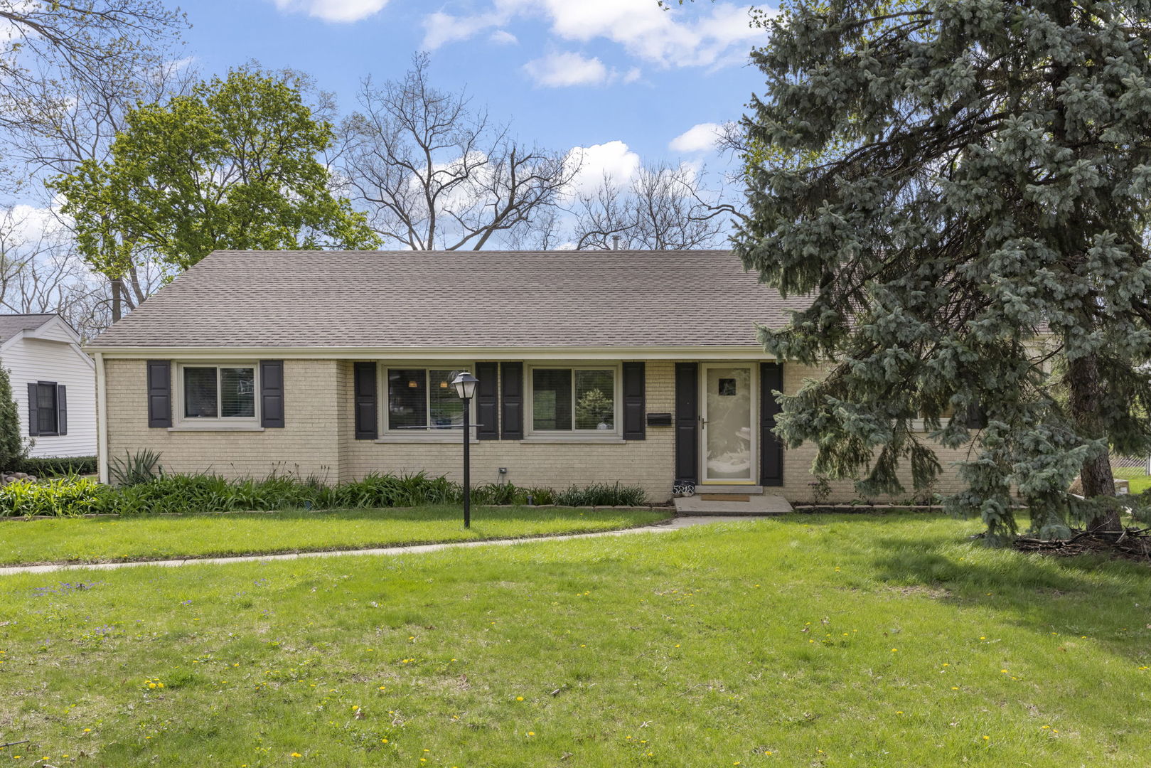 5818 Ridgewood Drive Western Springs, IL 60558 - Photo 24 of 25 a view of a house with a yard