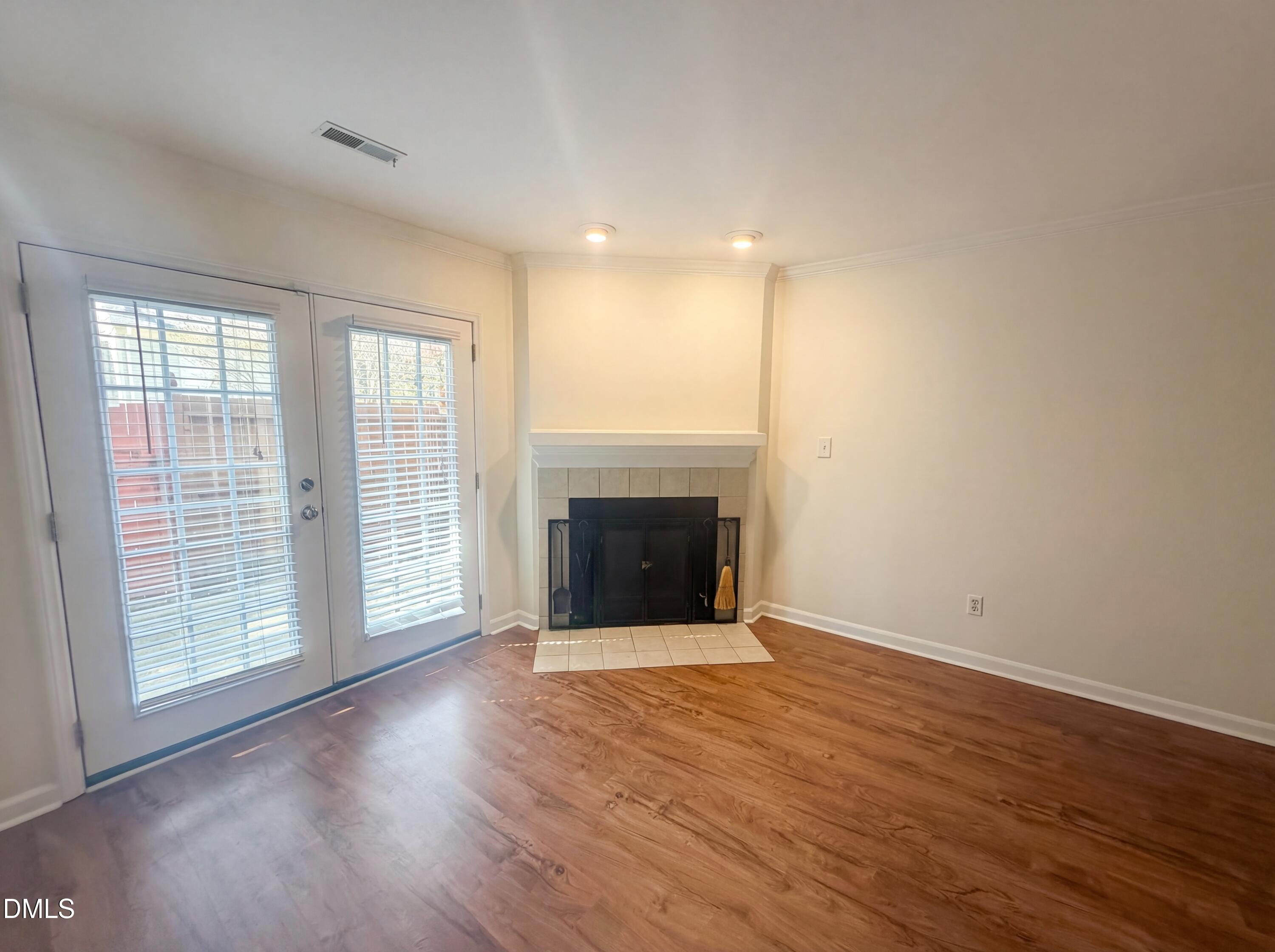 5621 Split Oak Way Raleigh, NC 27609 - Photo 3 of 16 listing_2