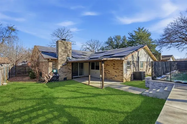 $3,000 | 3736 Walnut Drive, Bedford, TX 76021