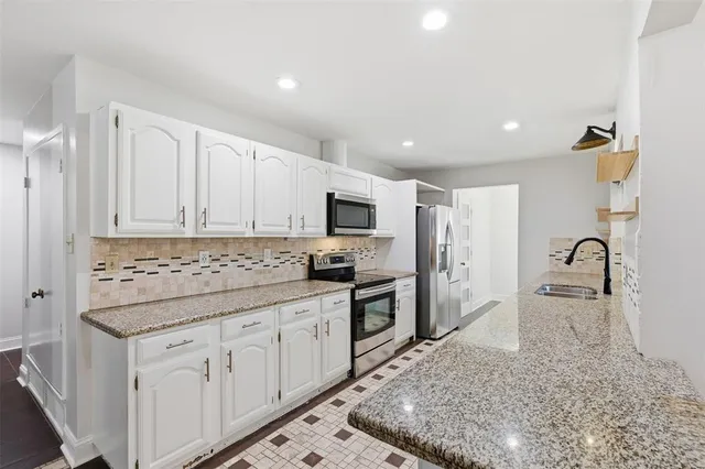 $3,000 | 3736 Walnut Drive, Bedford, TX 76021